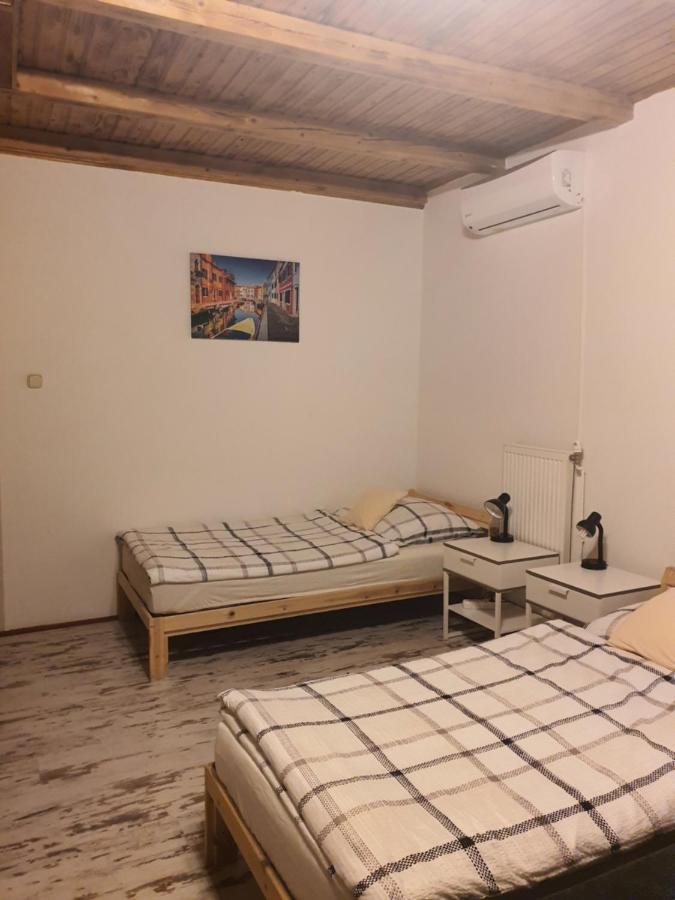 Ferienwohnung Family Friendly Gyál Exterior foto