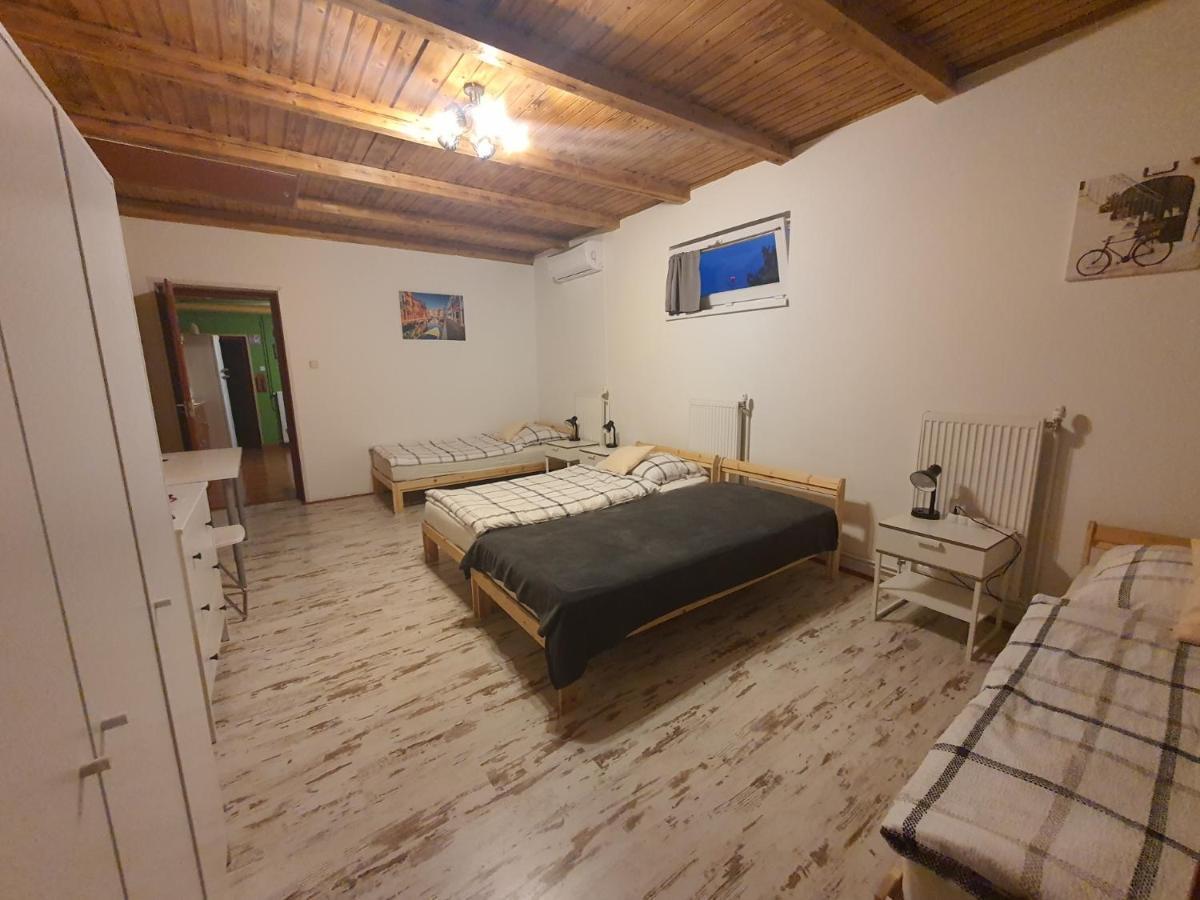 Ferienwohnung Family Friendly Gyál Exterior foto