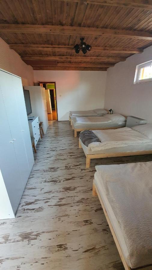 Ferienwohnung Family Friendly Gyál Exterior foto